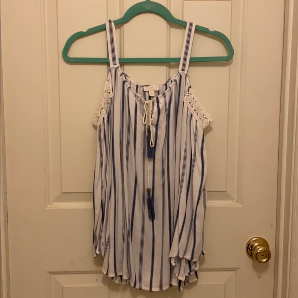 Cold shoulder top